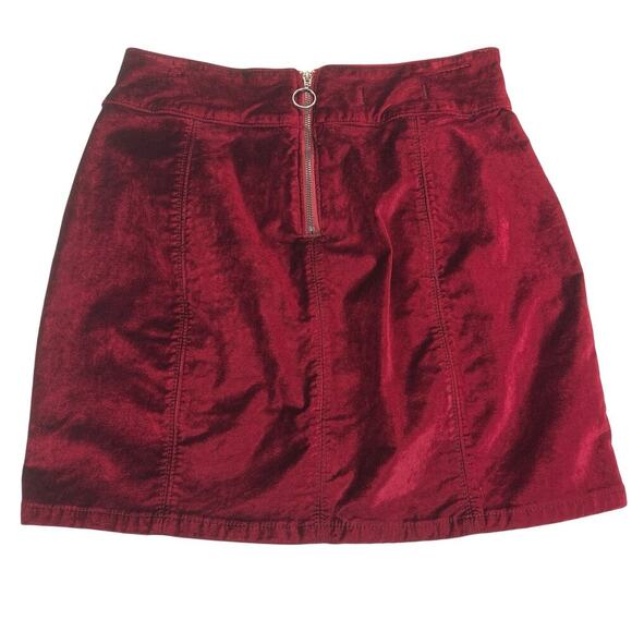 Free People Crimson Red Velvet Seamed Mini Skirt Rear Zip Button Waist Size 26 - Picture 4 of 11